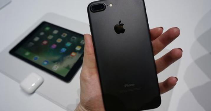“iPhone 7” partladı  - FOTO