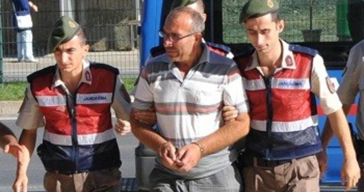 Kredit borcuna görə ata oğlunu bıçaqladı