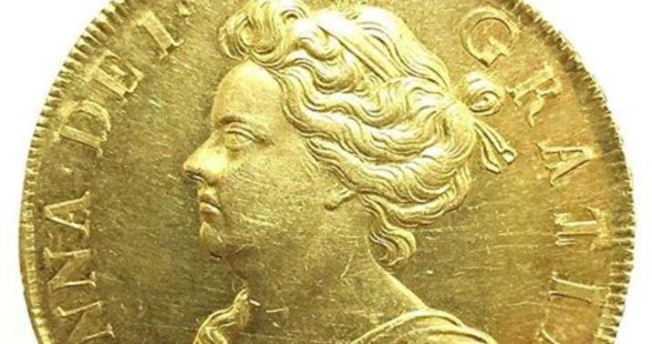 Uşaqlıqda oynatdığı sikkəni 300 min dollara satdı