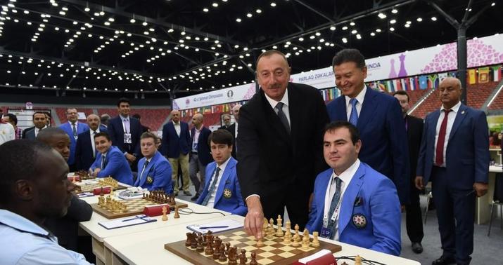 İlham Əliyev şahmat olimpiadasının start mərhələsində - FOTO