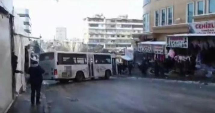 Bakıda sərnişinlər ölümdən belə döndülər - VİDEO