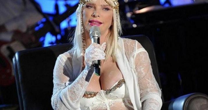 Porno ulduz məşhur şirkəti məhkəməyə verdi:  79 milyonluq tələb