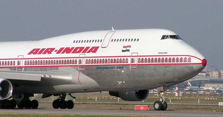 Aviaşirkət 34 kök işçini uçuşlardan kənarlaşdırdı