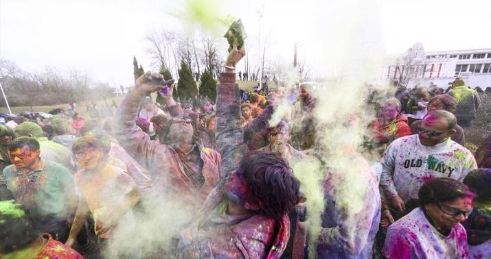 ABŞ-da Holi Festivalından rəngarəng  GÖRÜNTÜLƏR