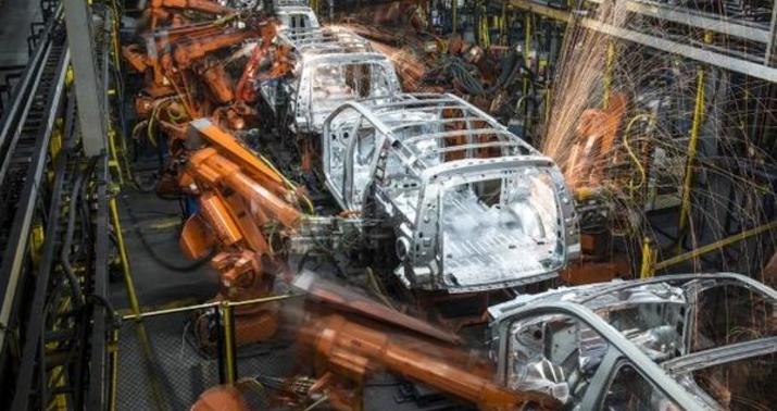 Tarixi xəbər: Robot ilk dəfə ağır "cinayət" işləyərək bir insanı qətlə yetirdi