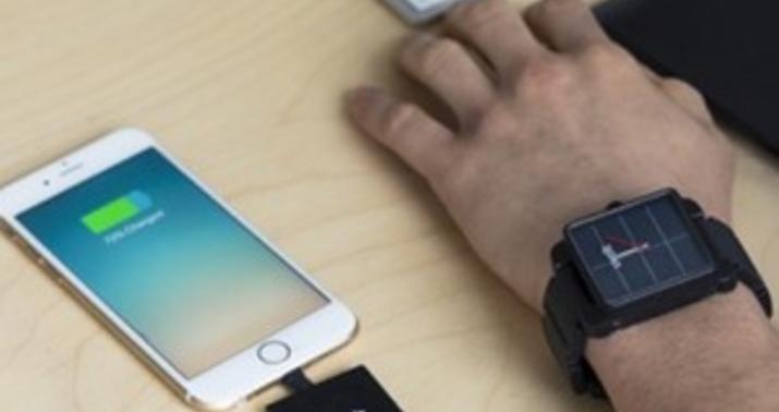 “Ağıllı” saat smartfonu enerji ilə dolduracaq