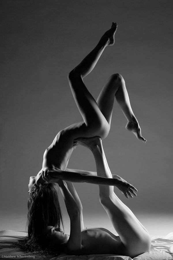 Qiz dostining eng yaqin dostini aldayotgan yigitning porno videosi