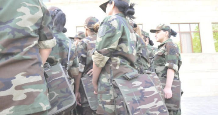 Komitə sədri: Hərbi xidmət sahəsində də qadınlarımız öz layiqli töhfələrini verirlər