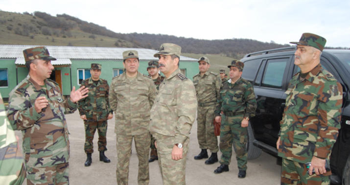 Müdafiə naziri təcili cəbhə xəttinə getdi