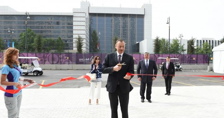 Prezident və xanımı Atletlər və Media kəndlərinin açılışlarında