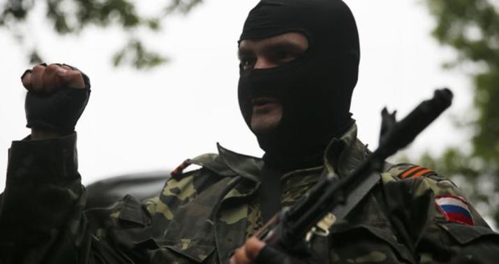 Separatçılar Donetskdə körpünü partlatdı