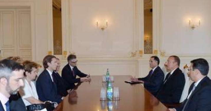 İlham Əliyev federal naziri qəbul edib