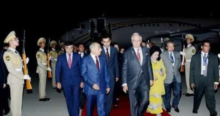 Malayziyanın Baş naziri Bakıya gəldi - FOTO