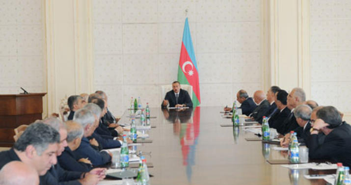 Prezidentin sədrliyi ilə Nazirlər Kabinetinin iclası keçirildi