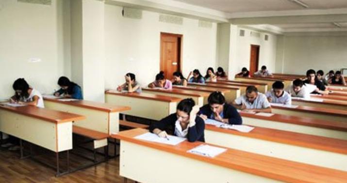 Fənn olimpiadaları test üsulu ilə keçirilib