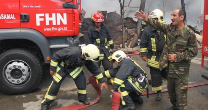 Bakıda yanğın: 3 nəfər xəsarət aldı