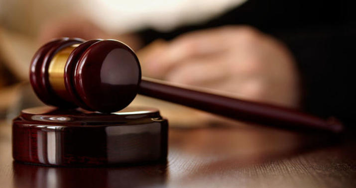 Sinaqoqa qarşı terror aktı həyata keçirməyə cəhddə təqsirləndirilən şəxsə hökm oxunub