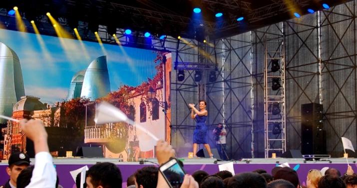 Milli Parkda “Bakı-2015”ə həsr edilən möhtəşəm konsert olub - FOTO