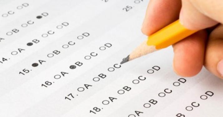 Bakıda təhsil alan şagirdlərin buraxılış imtahanları keçirilir