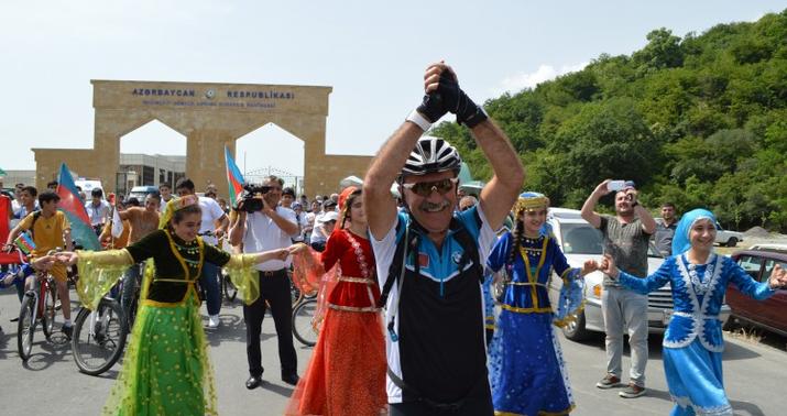 Portuqaliyalı velosipedçi Balakəndə - FOTO