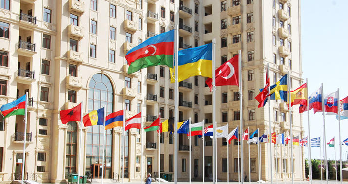 Rusiyalı idmançılarının birinci qrupu Bakıya gəlir