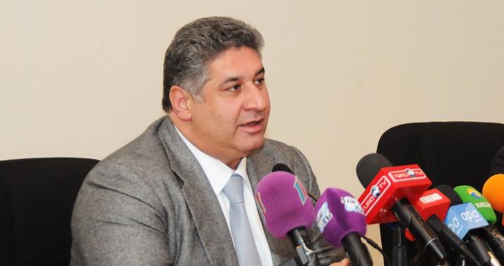 Nazir: "Tәşkilat komitәsi müraciәt edәn bütün jurnalistlәrә akkreditasiya verir"