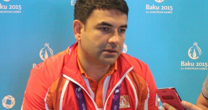 Baş məşqçi finalçılardan danışdı