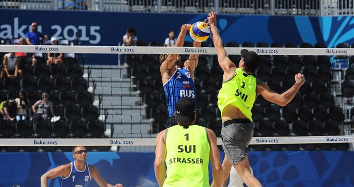 Latviyalı cütlük birinci Avropa Oyunlarında kişilər arasında çimərlik voleybolu yarışlarının qalibi olub