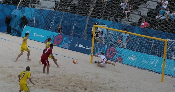 Çimərlik futbolu: Yarımfinala vəsiqə qazanan komandalar məlum olub