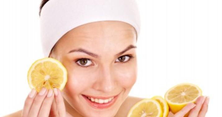 Limondan hazırlanan sızanaq maskaları