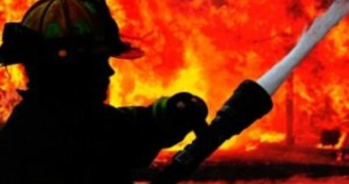 Yeni il gecəsi Fransada yandırılan avtomobillərin sayı 1173-ə çatdı