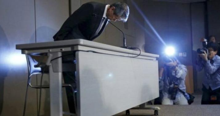 Toşiba rəhbəri qalmaqala görə istefa verib