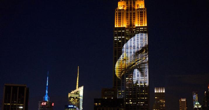 “Empire State Building” üzərində maraqlı görüntülər - FOTO