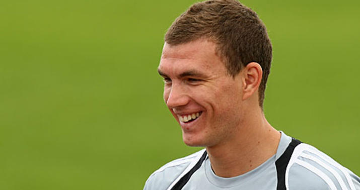Edin Dzeko “Roma”ya keçir