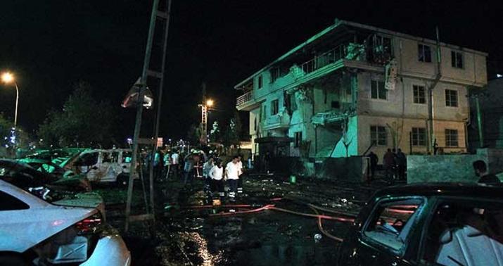 İstanbulda polis bölməsinə hücum: ölən və yaralılar var