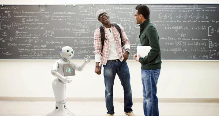 İnsanın hərəkətlərini təkrarlayan robot