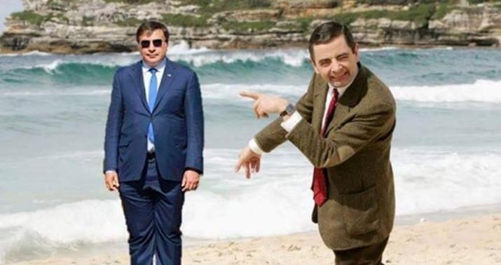 Saakaşvilinin geyimi gülüş doğurdu - FOTO