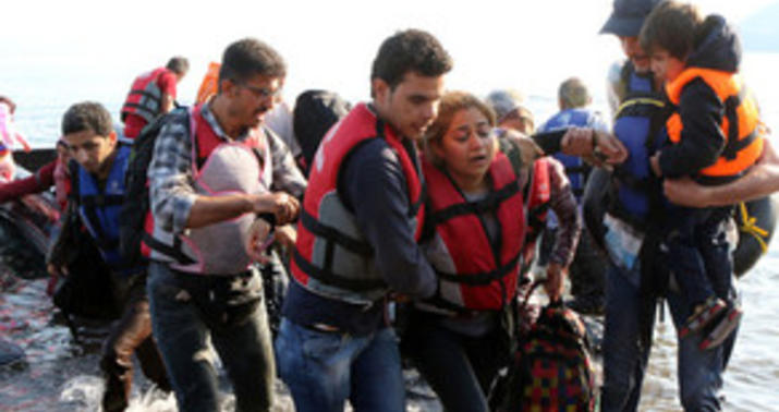 ​Yunanıstanda miqrantları daşıyan qayıq batdı