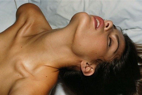 Yosh rus onasi va uning ogli bepul pornoga ega.